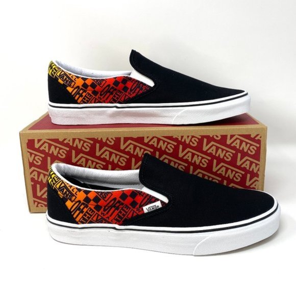 💖MEGA SALE💖VANS Classic Slip On Flame Black Canvas Shoes Women's VN0A4U382N5 - Picture 1 of 11